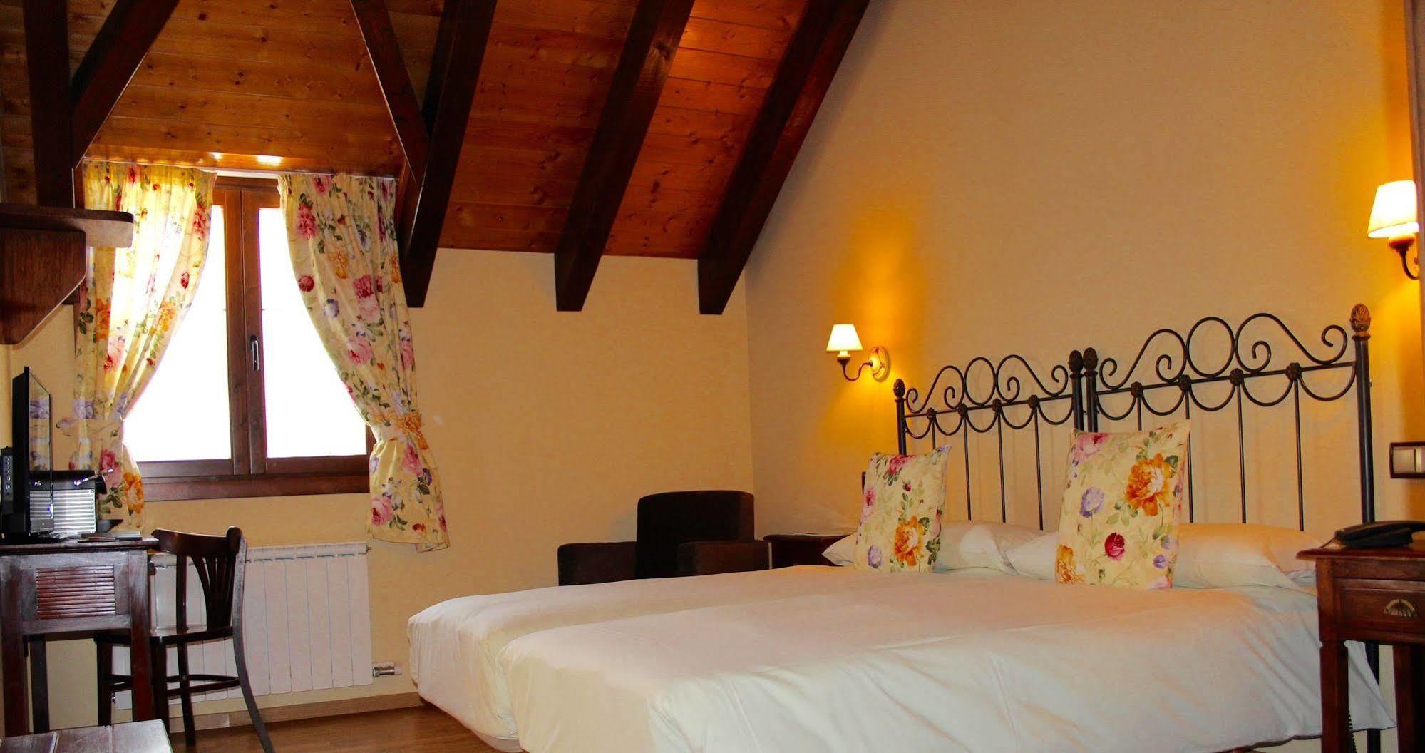 Hotel Casa Arcas Villanova Exterior foto